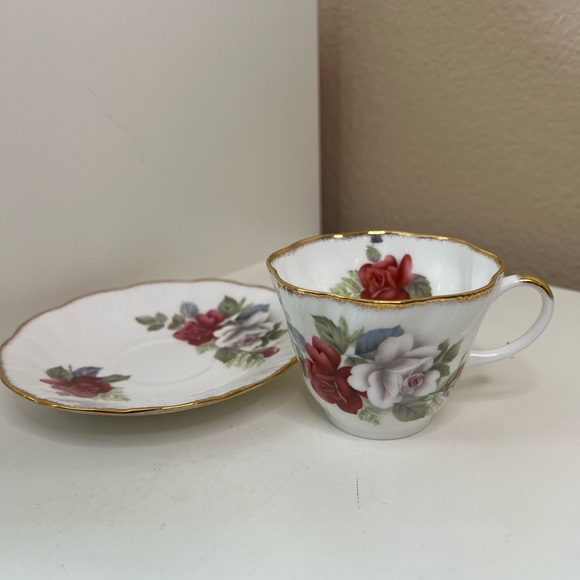 Queen’s China Summer Glory Teacup & Saucer | English Bone China - Picture 5 of 6